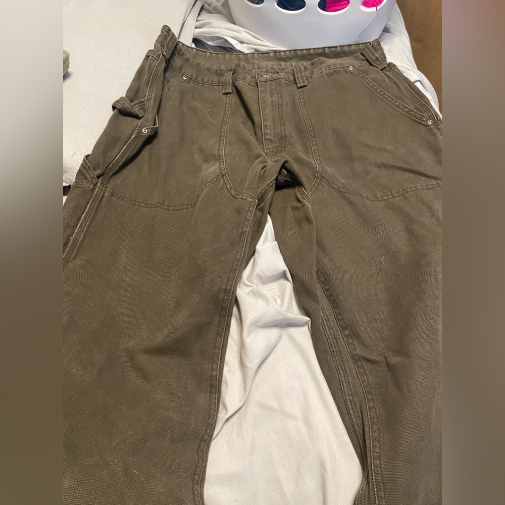 baggy pants